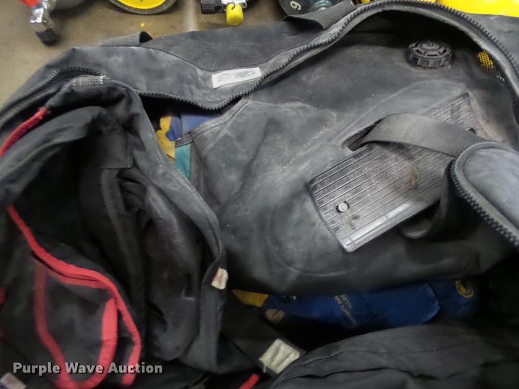 image for item DT9916 Scuba diving equipment