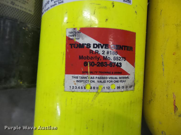 image for item DT9916 Scuba diving equipment