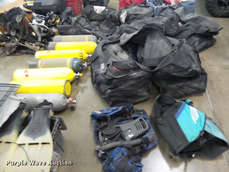 image for item DT9916 Scuba diving equipment