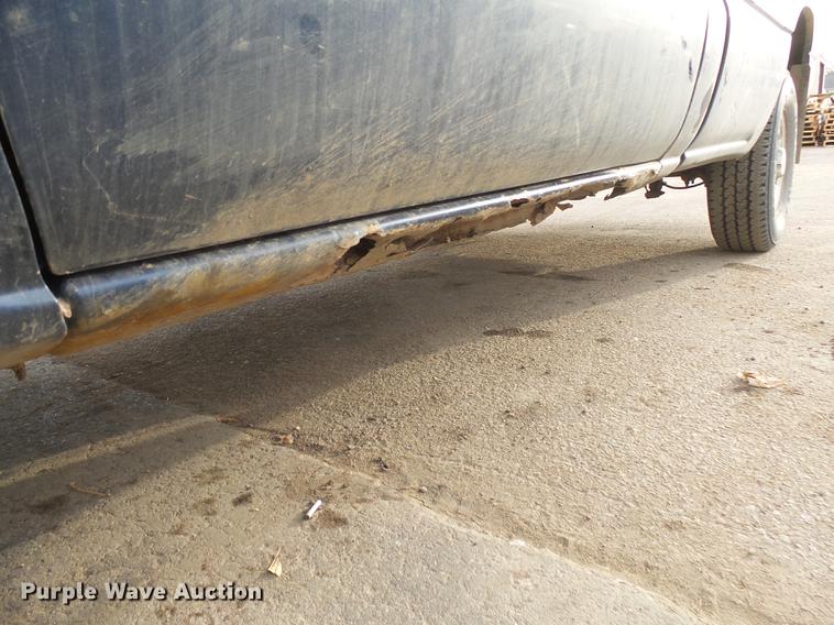 image for item DX9033 2000 Chevrolet Silverado 1500 pickup truck