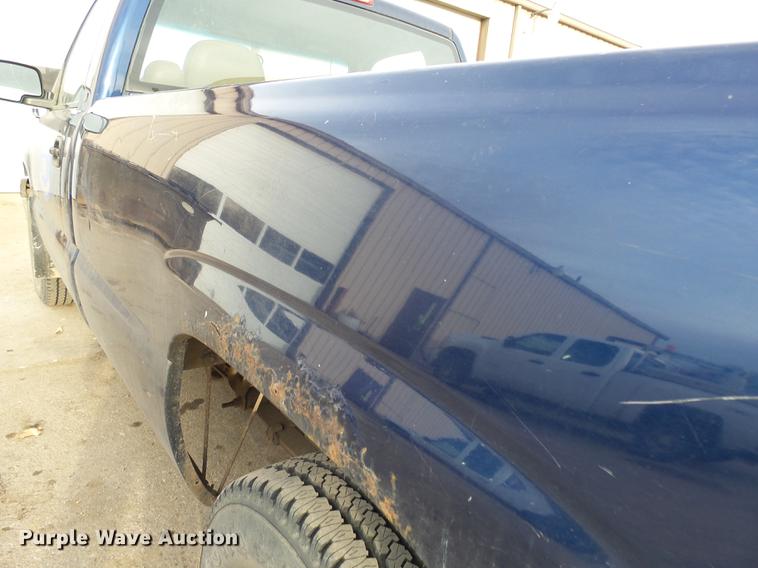 image for item DX9033 2000 Chevrolet Silverado 1500 pickup truck