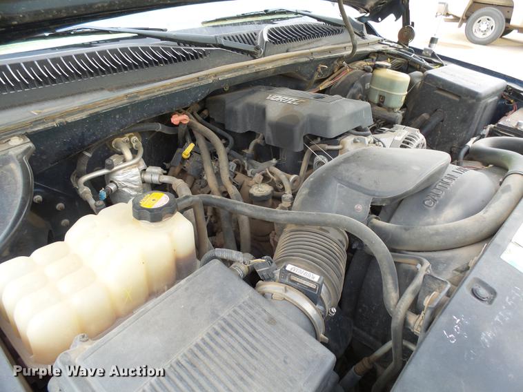 image for item DX9033 2000 Chevrolet Silverado 1500 pickup truck