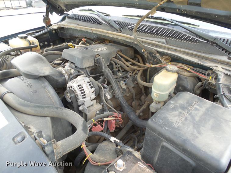 image for item DX9033 2000 Chevrolet Silverado 1500 pickup truck