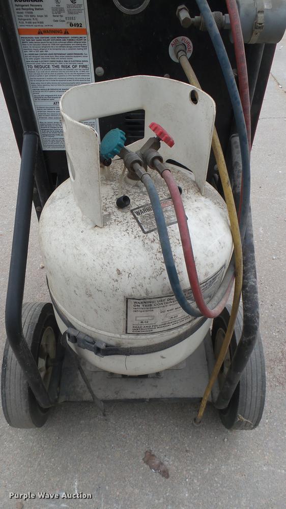 image for item DX9837 Robinair refrigerant recovery system