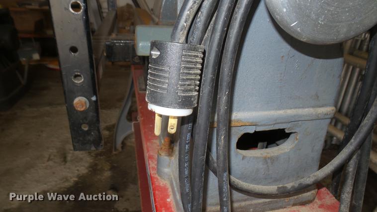 image for item DX9843 Delta Milwaukee wood lathe