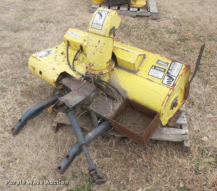 image for item DX9849 John Deere snow blower