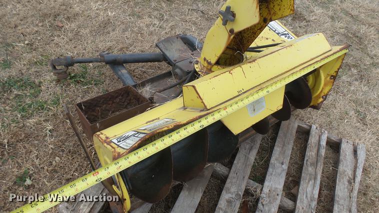 image for item DX9849 John Deere snow blower