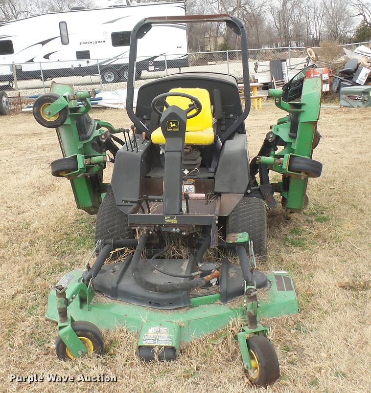 image for item DX9851 John Deere 1600 lawn mower