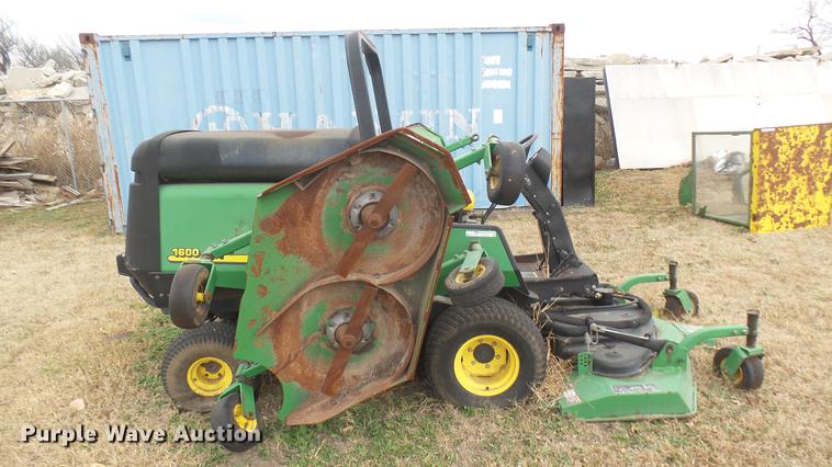 image for item DX9851 John Deere 1600 lawn mower