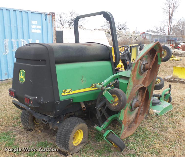 image for item DX9851 John Deere 1600 lawn mower
