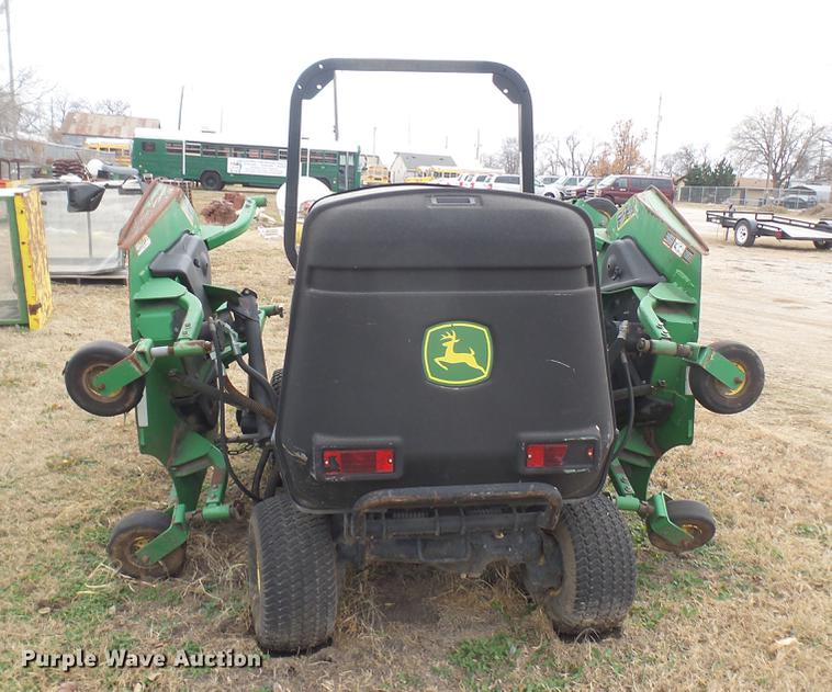 image for item DX9851 John Deere 1600 lawn mower