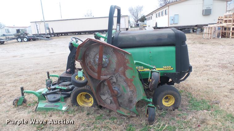 image for item DX9851 John Deere 1600 lawn mower
