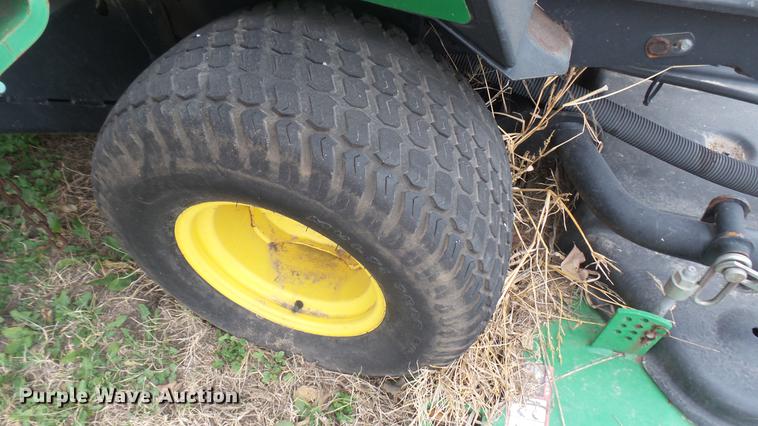 image for item DX9851 John Deere 1600 lawn mower