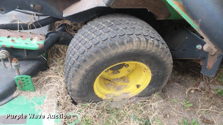 image for item DX9851 John Deere 1600 lawn mower