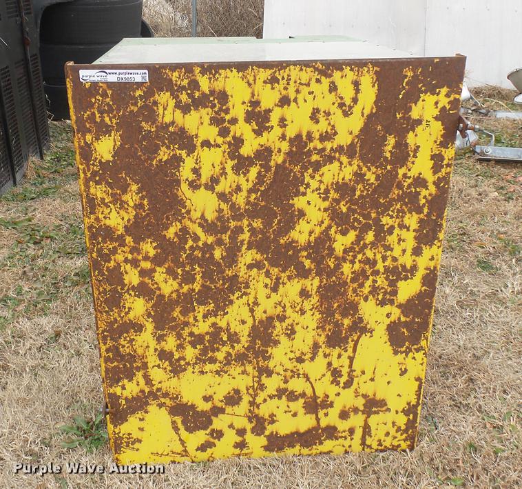 image for item DX9853 Lawn mower cab