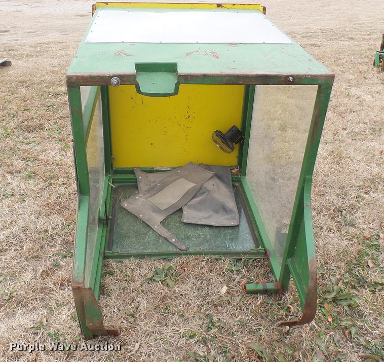 image for item DX9853 Lawn mower cab