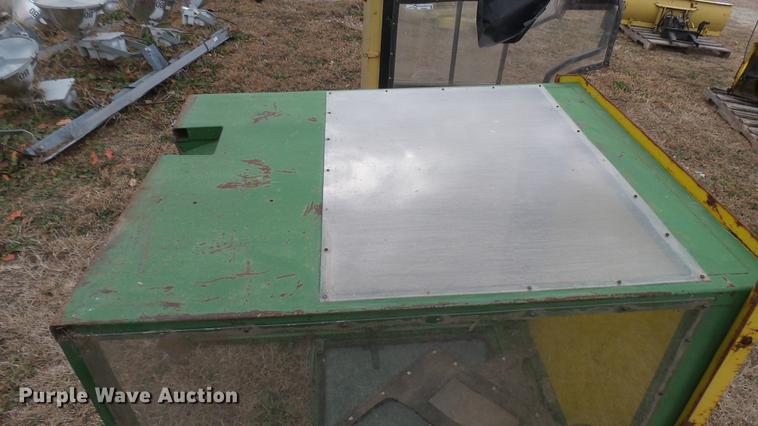 image for item DX9853 Lawn mower cab