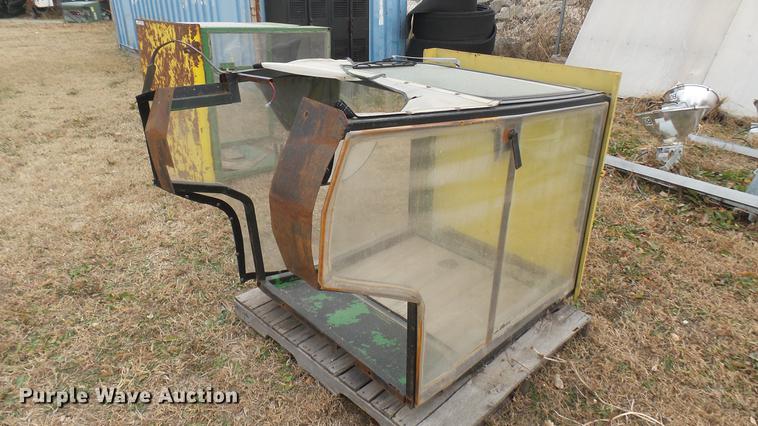 image for item DX9854 Lawn mower cab