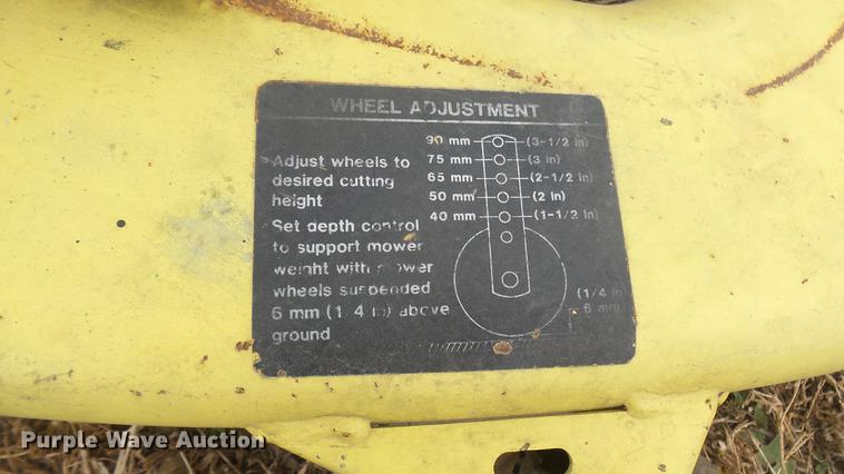 image for item DX9855 John Deere mower deck