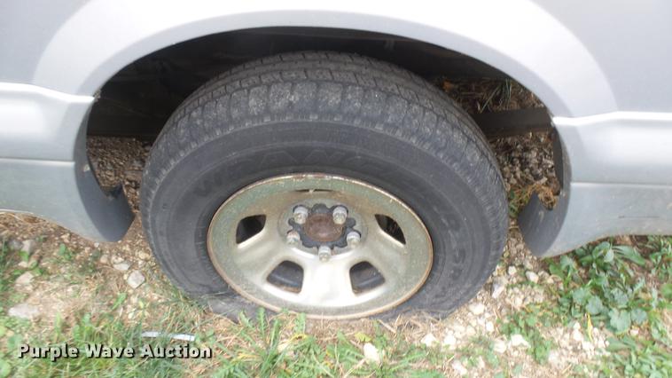 image for item DX9859 2000 Chevrolet Astro van