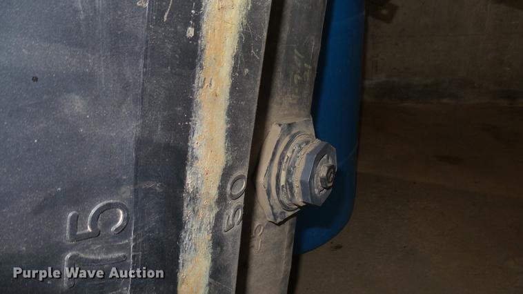 image for item DX9861 Poly tank