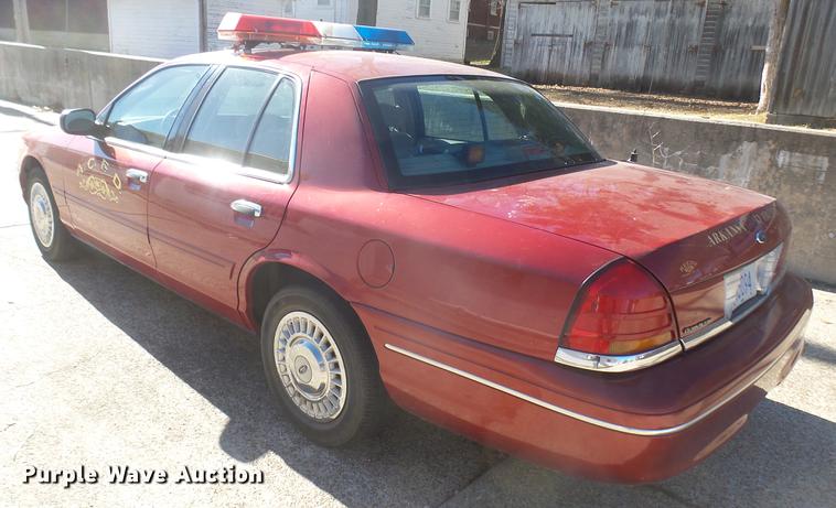 image for item DX9949 2000 Ford Crown Victoria Police Interceptor