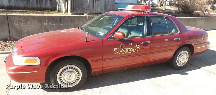 image for item DX9949 2000 Ford Crown Victoria Police Interceptor