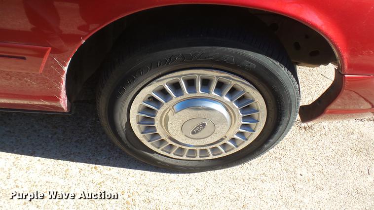 image for item DX9949 2000 Ford Crown Victoria Police Interceptor