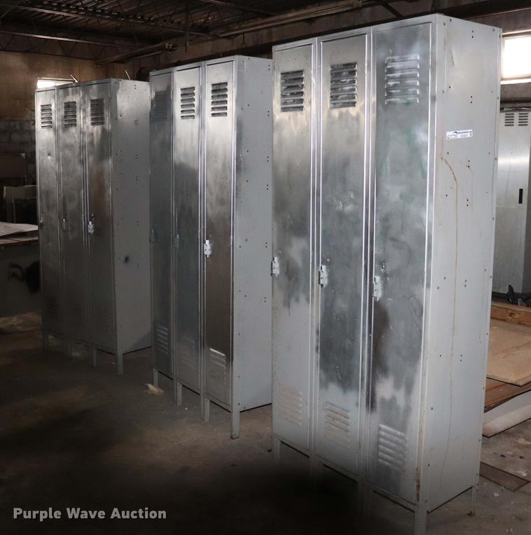 image for item EC9273 (3) sets of lockers