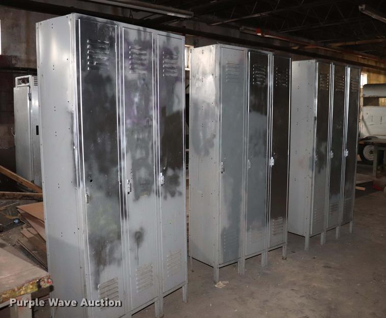 image for item EC9273 (3) sets of lockers