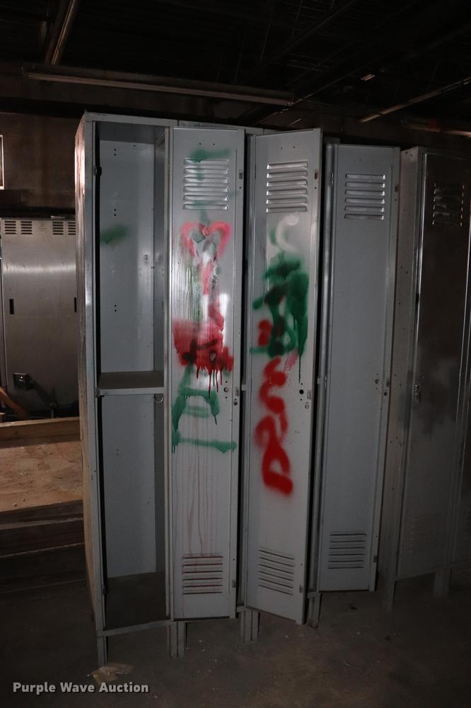image for item EC9273 (3) sets of lockers