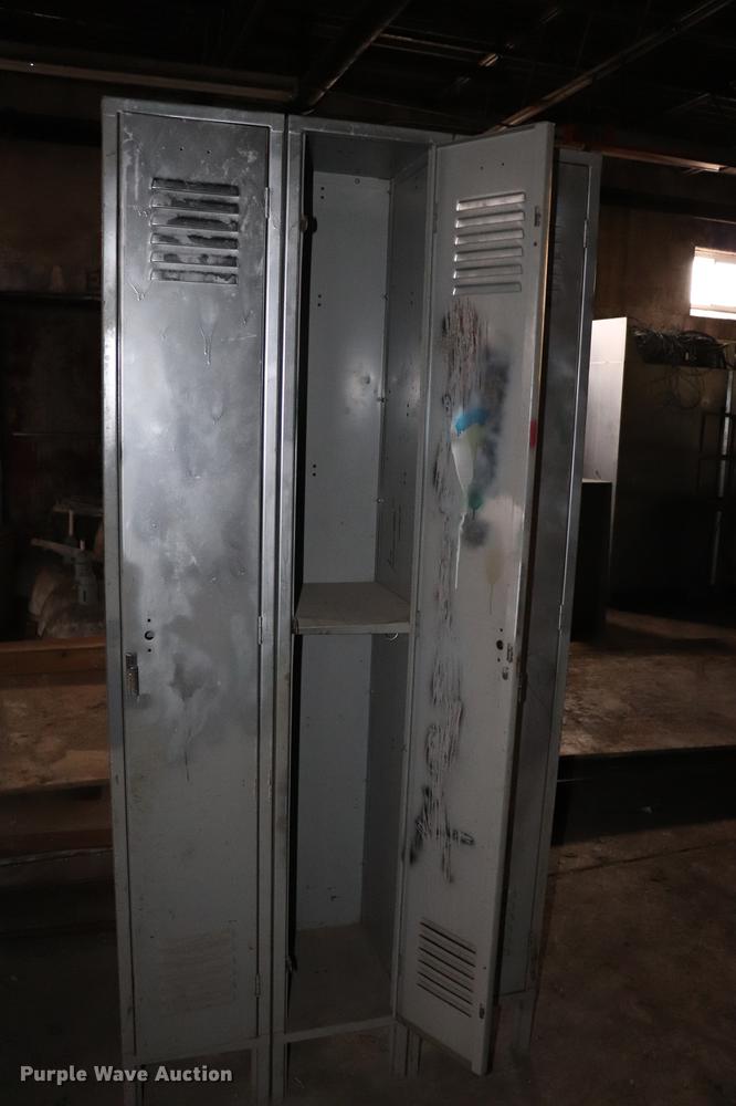 image for item EC9273 (3) sets of lockers