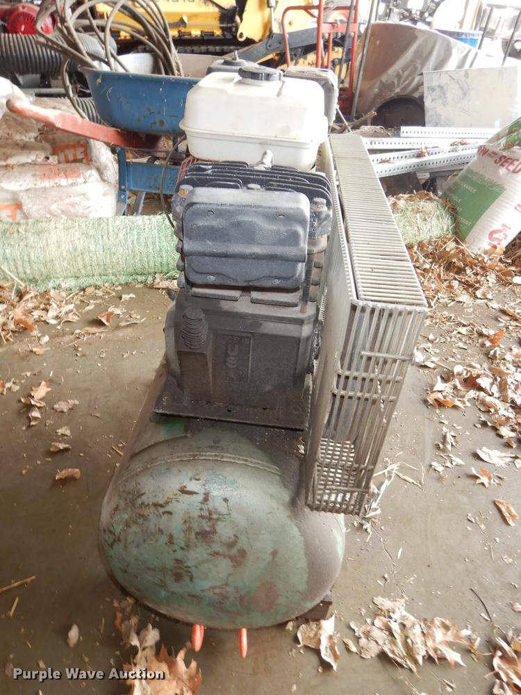 image for item EC9851 2001 Speedaire air compressor