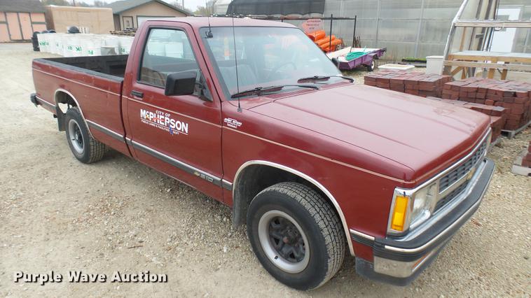 image for item ED9107 1991 Chevrolet S10 pickup truck