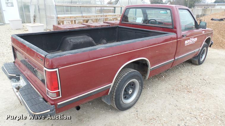 image for item ED9107 1991 Chevrolet S10 pickup truck