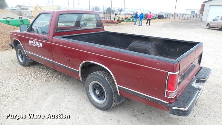 image for item ED9107 1991 Chevrolet S10 pickup truck