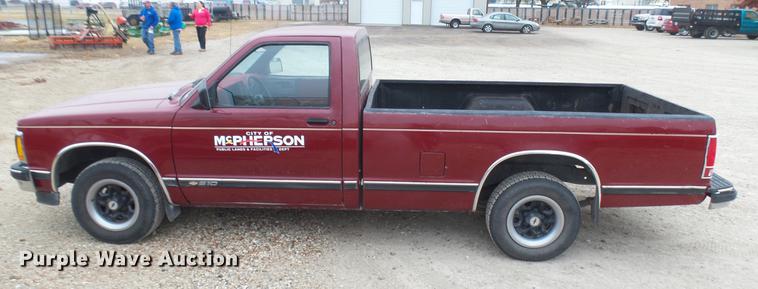 image for item ED9107 1991 Chevrolet S10 pickup truck
