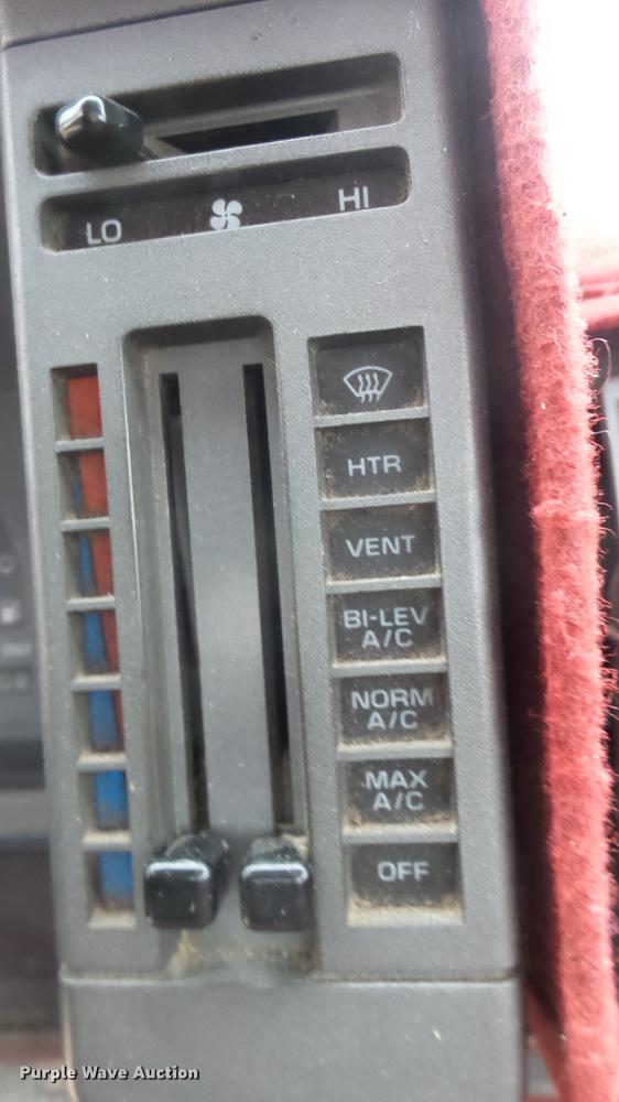 image for item ED9107 1991 Chevrolet S10 pickup truck