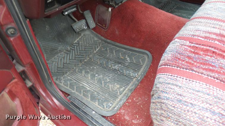 image for item ED9107 1991 Chevrolet S10 pickup truck