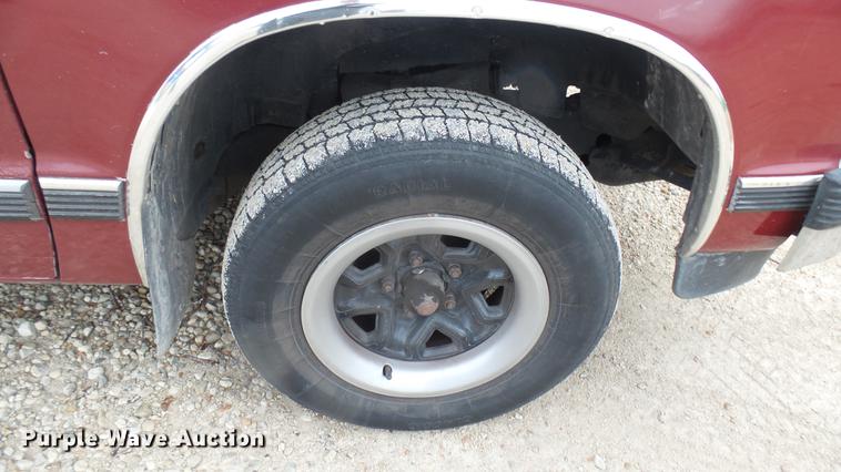 image for item ED9107 1991 Chevrolet S10 pickup truck