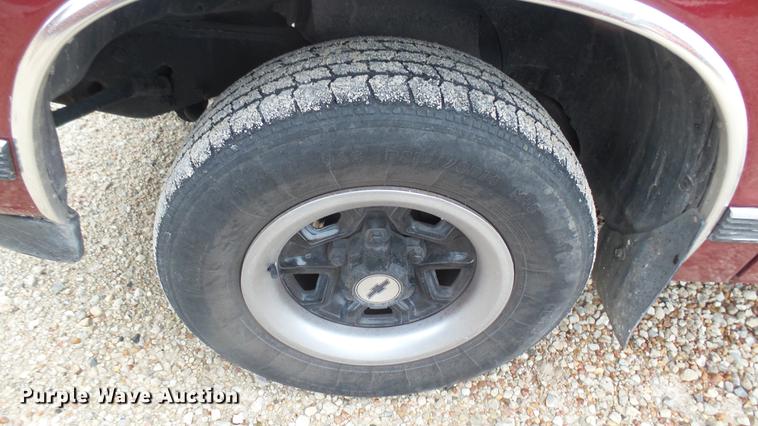 image for item ED9107 1991 Chevrolet S10 pickup truck