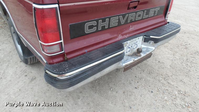 image for item ED9107 1991 Chevrolet S10 pickup truck