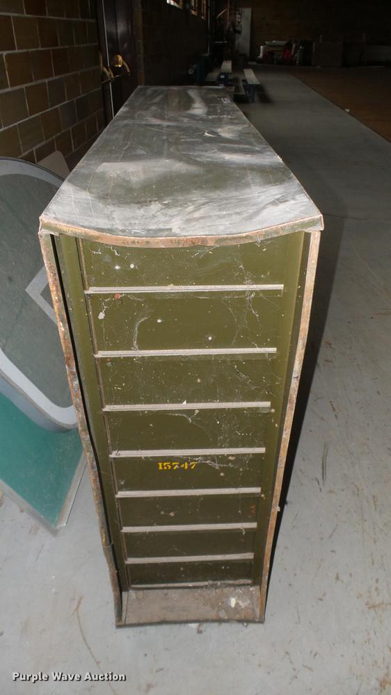 image for item ED9113 Metal filing cabinet