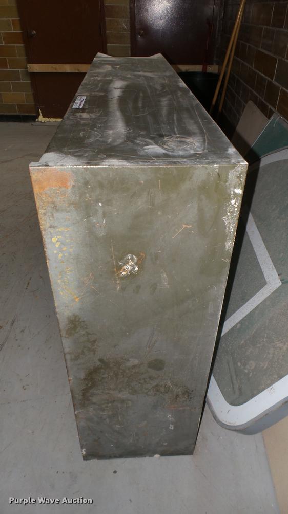 image for item ED9113 Metal filing cabinet