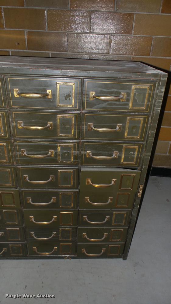 image for item ED9113 Metal filing cabinet