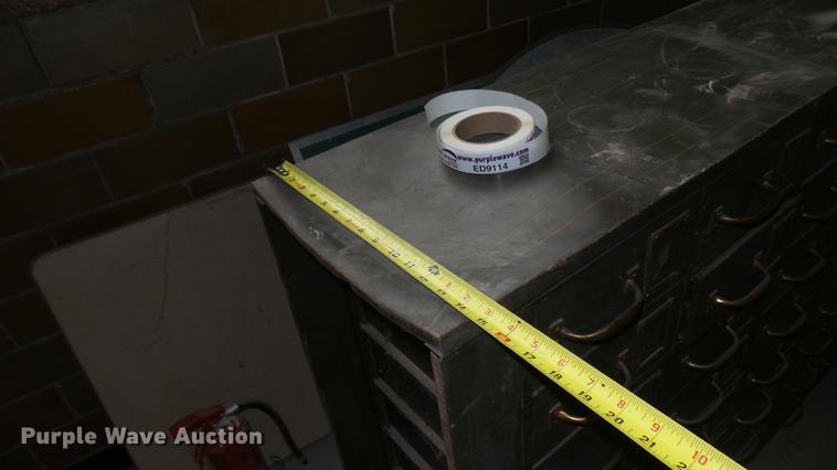 image for item ED9113 Metal filing cabinet