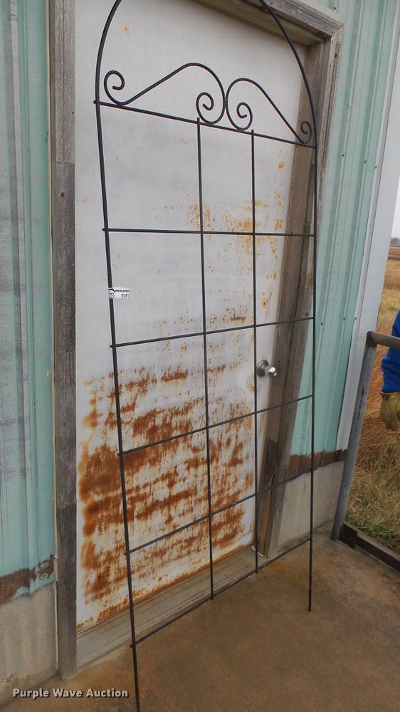 image for item ED9135 Approximately 35 metal landscape stakes