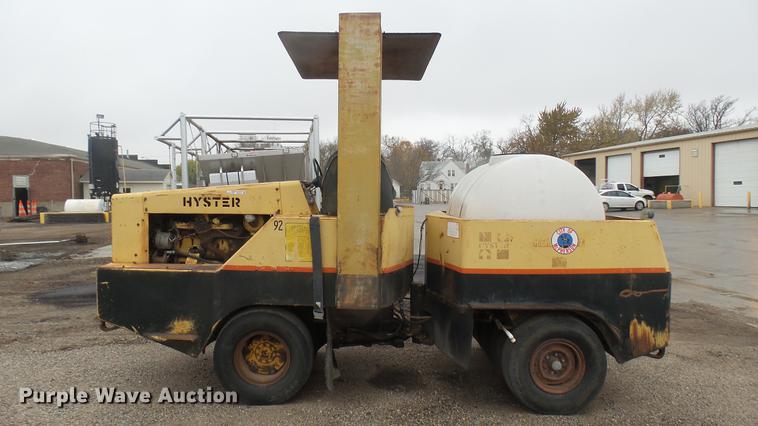 image for item ED9143 Hyster pneumatic roller