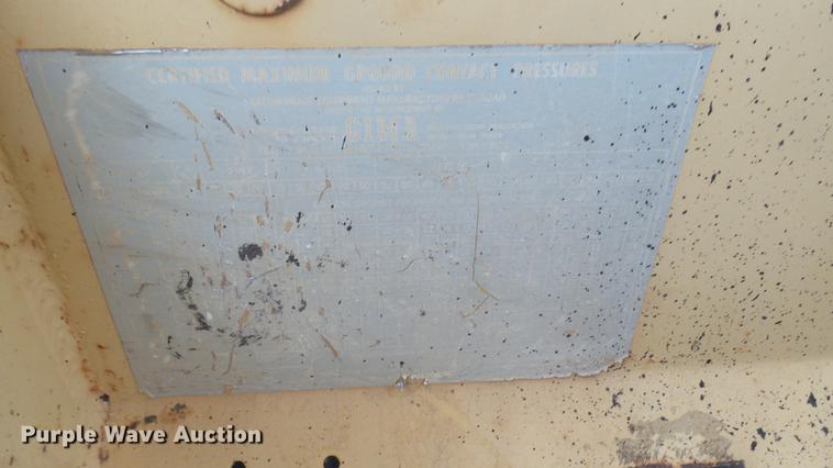 image for item ED9143 Hyster pneumatic roller