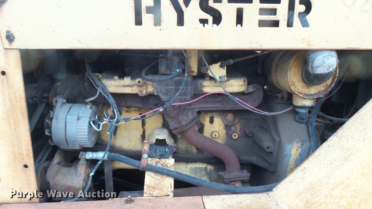 image for item ED9143 Hyster pneumatic roller